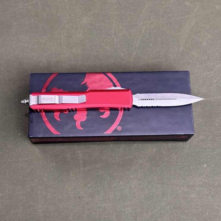 Microtech Ultratech D/E Red Satin Partial Serrated